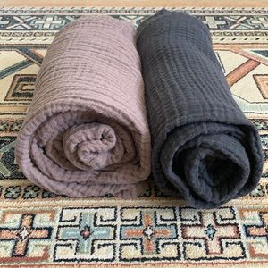 Oliver and Rain Organic Muslin Swaddle Blankets